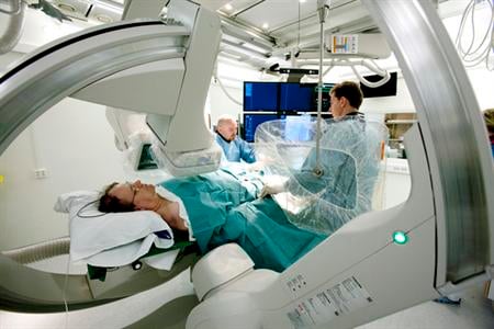 Kirurgi, ballongvidgning, PCI, för att vidga kärlförträngningen.